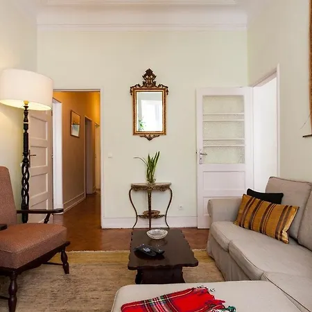Plum Guide - Casa Da Vovo Apartment Lisbon
