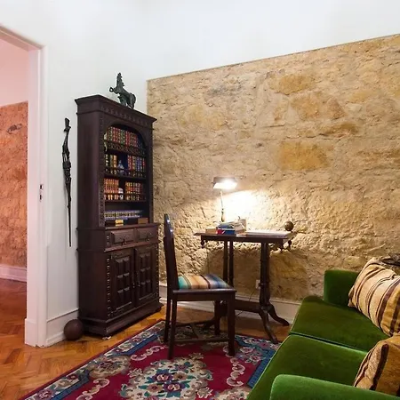 Plum Guide - Casa Da Vovo Apartment Lisbon