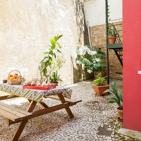 Plum Guide - Casa Da Vovo Lisbon